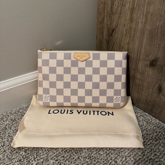 Louis Vuitton Double Zip Pochette - Picture 2 of 11
